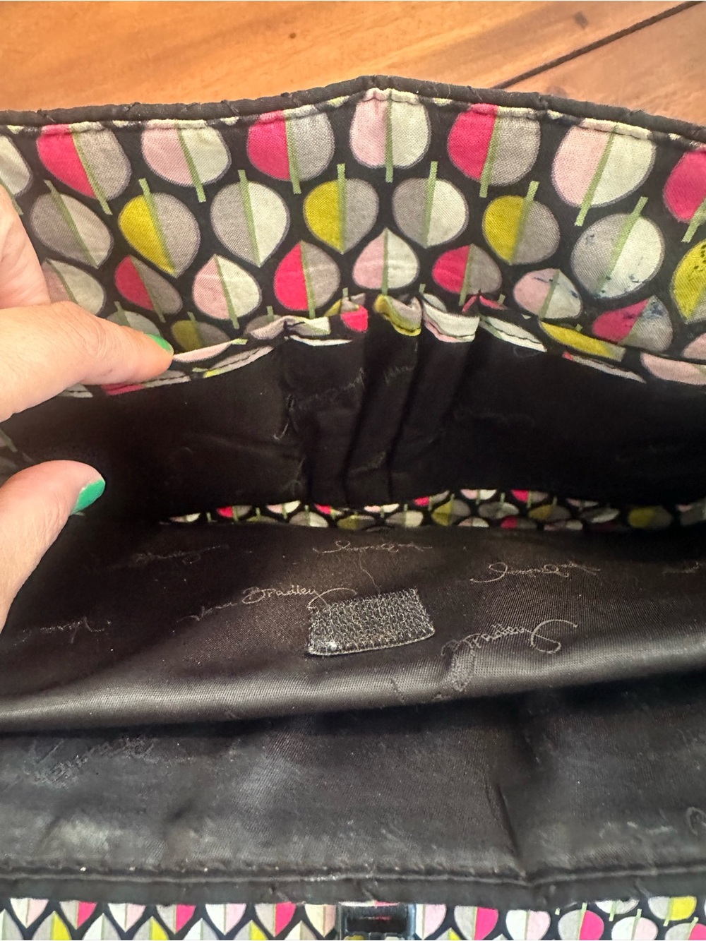 Vera Bradley Quilted Black laptop messenger bag - Picture 6 of 12